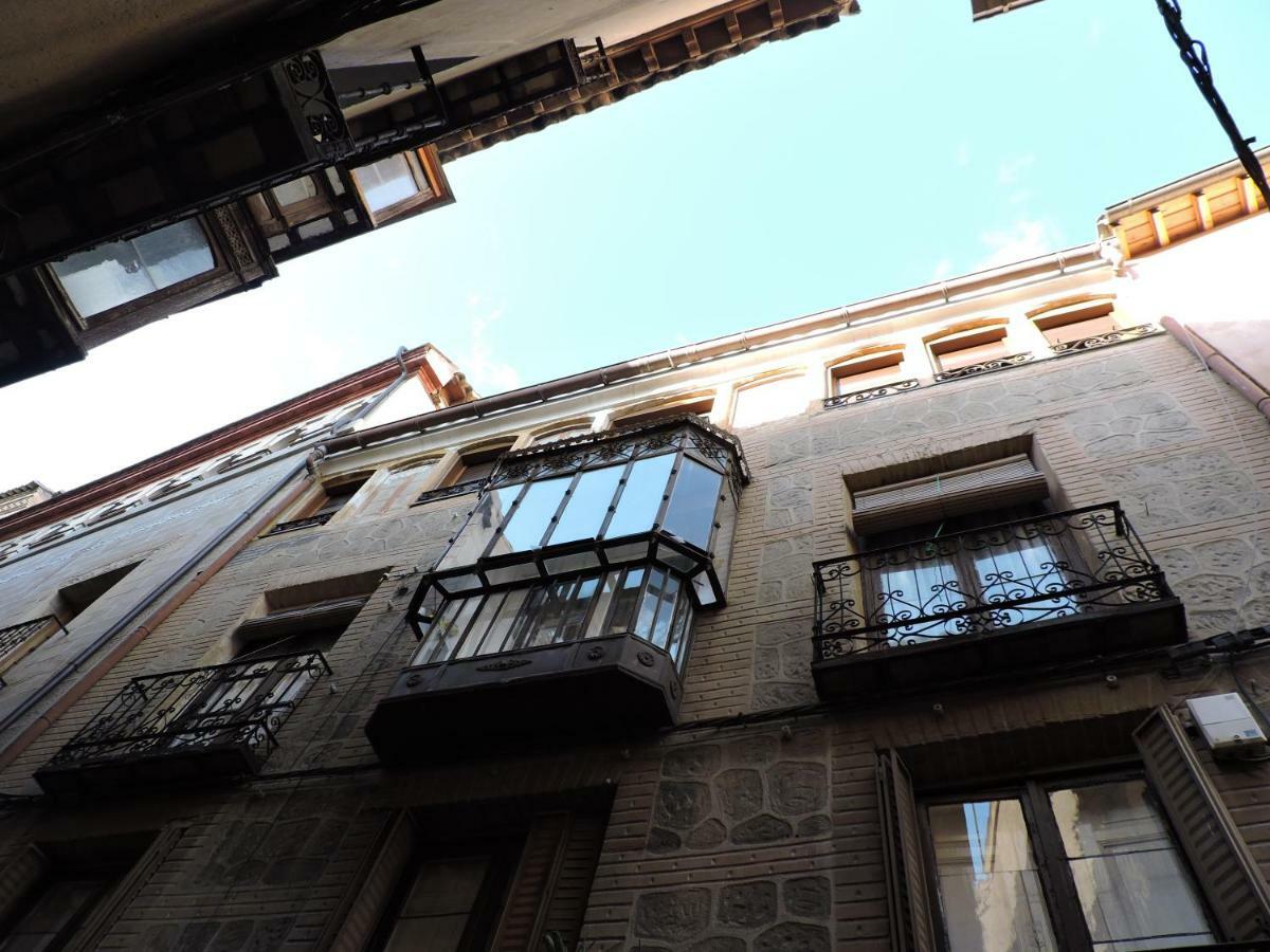 El Atico Del Nuncio Apartment Toledo Bagian luar foto